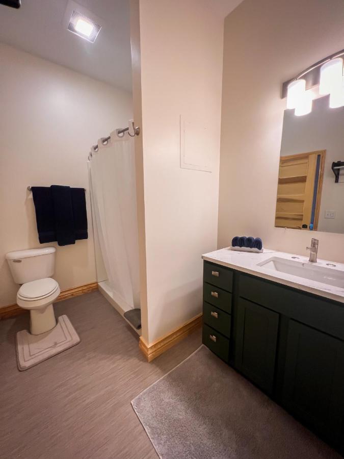Goldfinch Suites Elkader Exterior foto